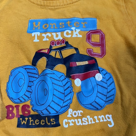 🔴Baby onesie, long sleeve 6-12 months - Picture 2 of 3